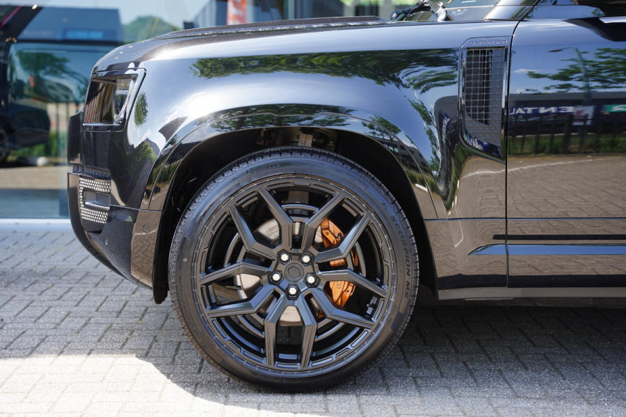 Land Rover Defender 110 P 400 E X-Dynamic HSE URBAN / Panoramadak / 23 Inch / BTW