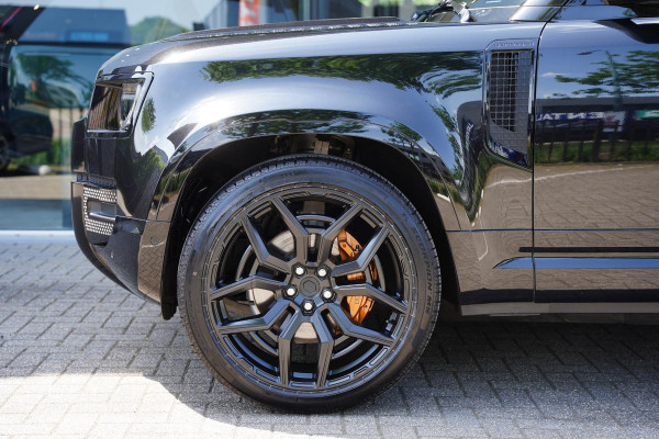 Land Rover Defender 110 P 400 E X-Dynamic HSE URBAN / Panoramadak / 23 Inch / BTW