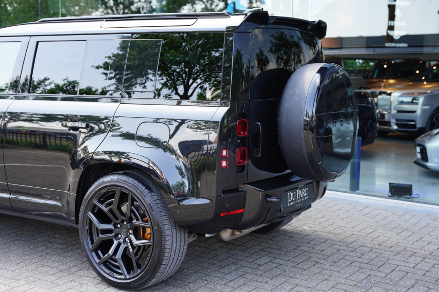 Land Rover Defender 110 P 400 E X-Dynamic HSE URBAN / Panoramadak / 23 Inch / BTW