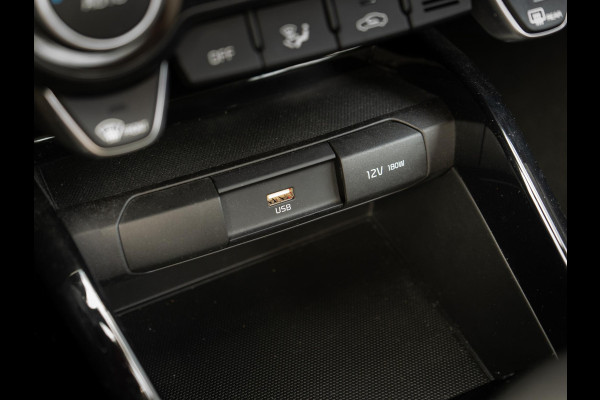 Kia Stonic 1.0 T-GDi MHEV DynamicLine | Cruise | Clima | Carplay | Navi |