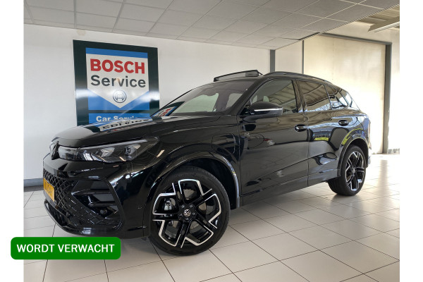 Volkswagen Tiguan 1.5 eHybrid R-Line Edition 272 PK Full Option, Panoramadak ,  Headup , Trekhaak, Leer , Massage stoelen