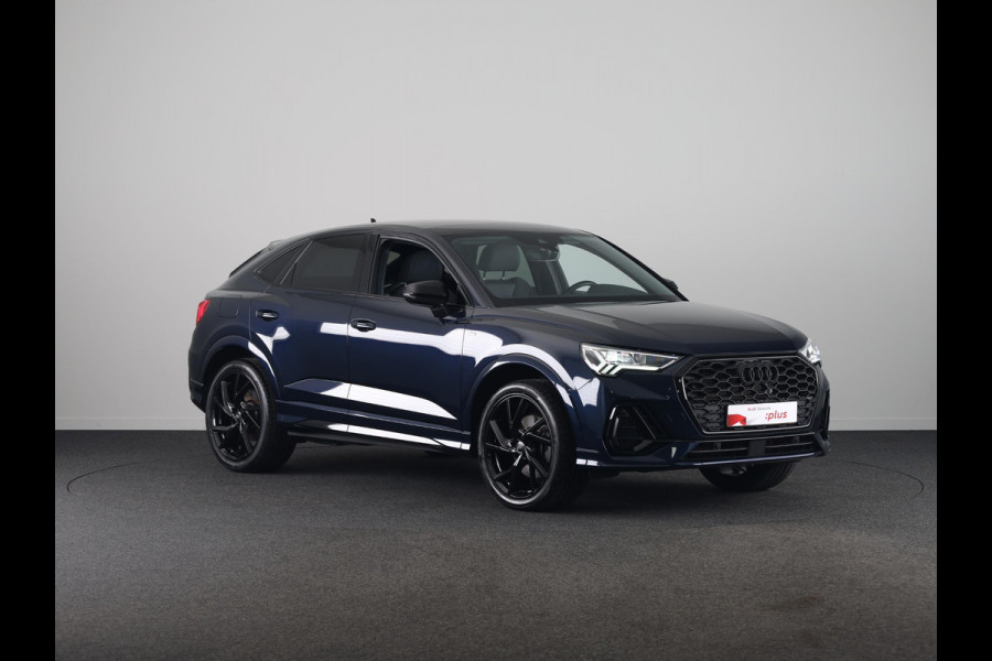 Audi Q3 Sportback 45 TFSI e S Edition 245 pk S-tronic | Navigatie | Panoramadak | Parkeersensoren | Adaptieve cruise control | S-Line