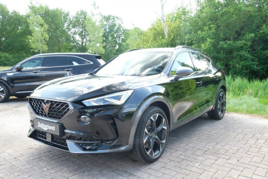 CUPRA Formentor 1.4 e-Hybrid VZ Performance | Wegklapbare trekhaak | Elek. klep | Stuur & Stoelverwarming | Camera | Adaptive cruise control | Memory seats