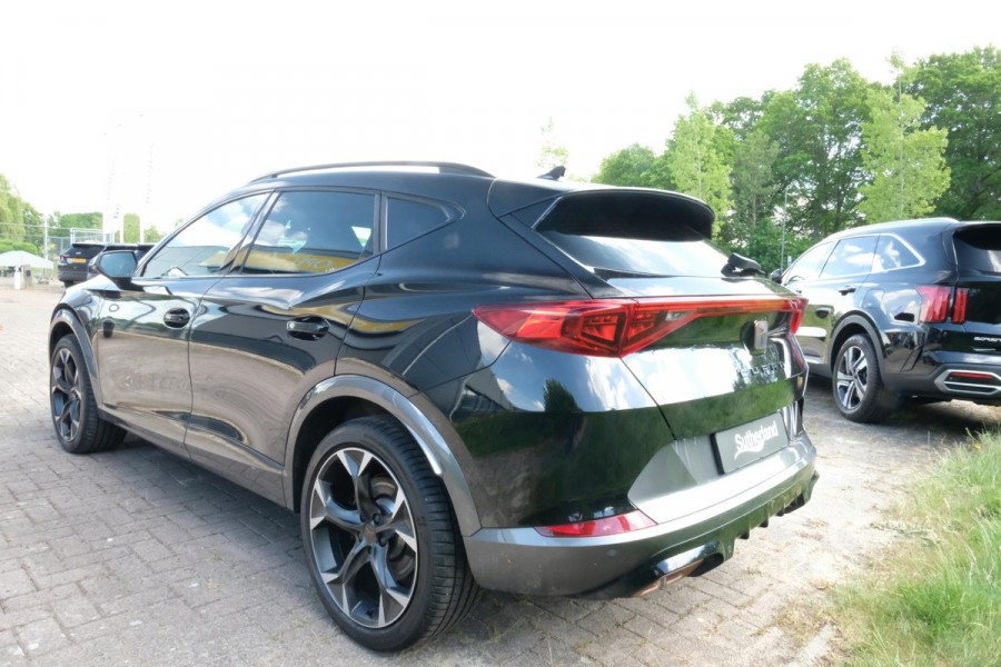CUPRA Formentor 1.4 e-Hybrid VZ Performance | Wegklapbare trekhaak | Elek. klep | Stuur & Stoelverwarming | Camera | Adaptive cruise control | Memory seats