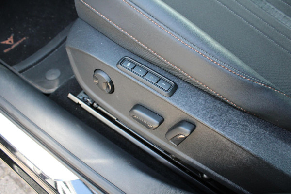 CUPRA Formentor 1.4 e-Hybrid VZ Performance | Wegklapbare trekhaak | Elek. klep | Stuur & Stoelverwarming | Camera | Adaptive cruise control | Memory seats
