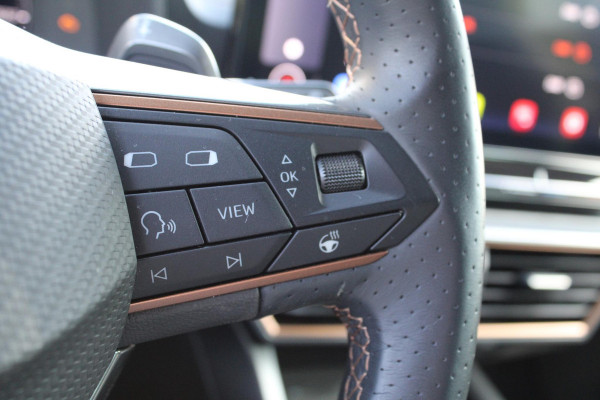 CUPRA Formentor 1.4 e-Hybrid VZ Performance | Wegklapbare trekhaak | Elek. klep | Stuur & Stoelverwarming | Camera | Adaptive cruise control | Memory seats