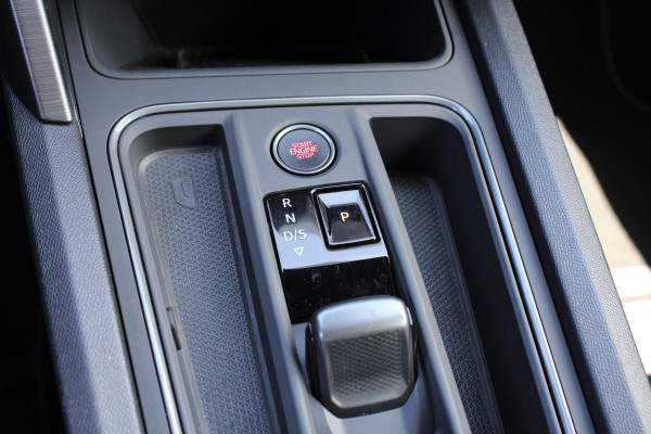 CUPRA Formentor 1.4 e-Hybrid VZ Performance | Wegklapbare trekhaak | Elek. klep | Stuur & Stoelverwarming | Camera | Adaptive cruise control | Memory seats