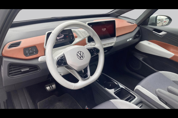 Volkswagen ID.3 First Plus 58 kWh SOH 91% | IQ.Light | Trekhaak | Camera | 19" | Navi