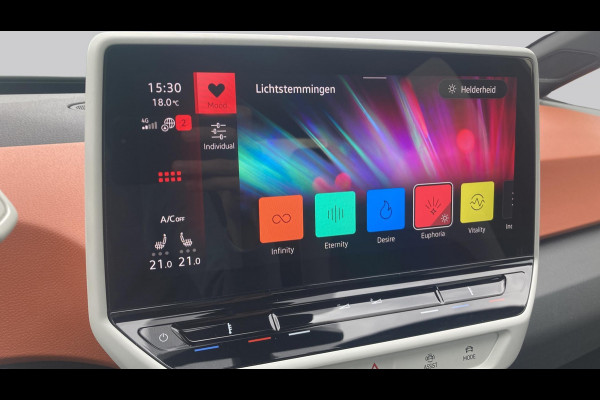 Volkswagen ID.3 First Plus 58 kWh SOH 91% | IQ.Light | Trekhaak | Camera | 19" | Navi