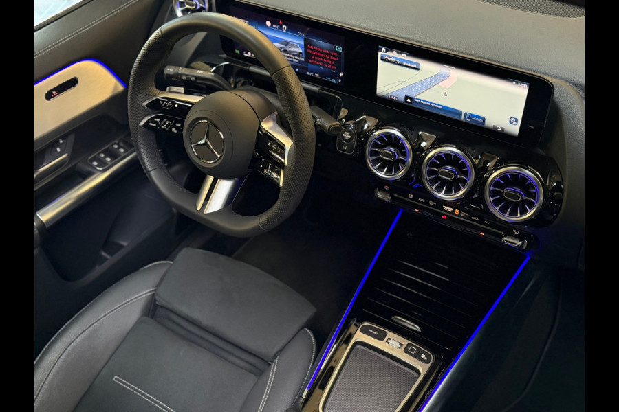 Mercedes-Benz GLA 200 AMG Line PANO|KEYLESSS|CARPLAY|CAMERA|FEERVERLICHTING|FABRIEKSGARANTIE|20INCH