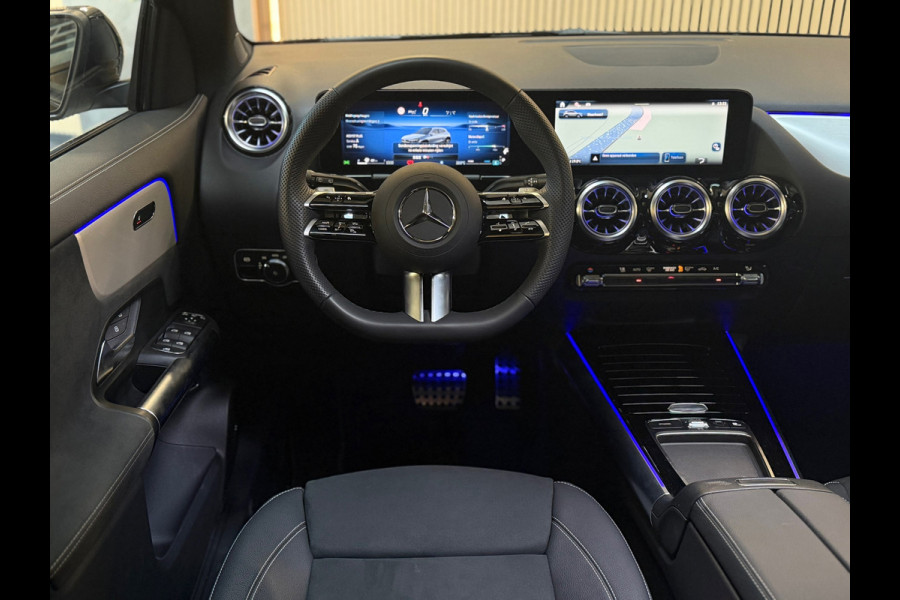 Mercedes-Benz GLA 200 AMG Line PANO|KEYLESSS|CARPLAY|CAMERA|FEERVERLICHTING|FABRIEKSGARANTIE|20INCH