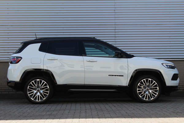 Jeep Compass 4xe 240 Plug-in Hybrid Electric Summit | Panoramadak | Leder | 360 | Stoelverwarming/ventilatie | BLIS