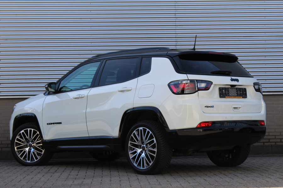 Jeep Compass 4xe 240 Plug-in Hybrid Electric Summit | Panoramadak | Leder | 360 | Stoelverwarming/ventilatie | BLIS