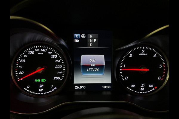 Mercedes-Benz GLC Coupé 250d / AMG / Schuifdak / Luchtvering / Memory