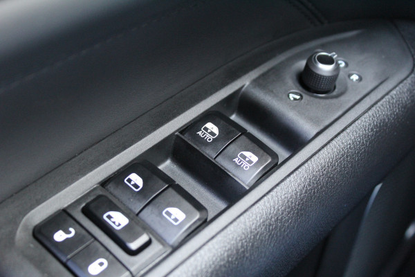 Jeep Compass 4xe 240 Plug-in Hybrid Electric Summit | Leder | Winterpack | Camera | Stoelverwarming/ventilatie | Compleet