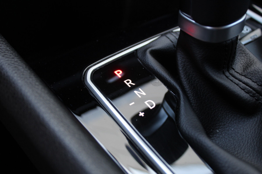 Jeep Compass 4xe 240 Plug-in Hybrid Electric Summit | Leder | Winterpack | Camera | Stoelverwarming/ventilatie | Compleet