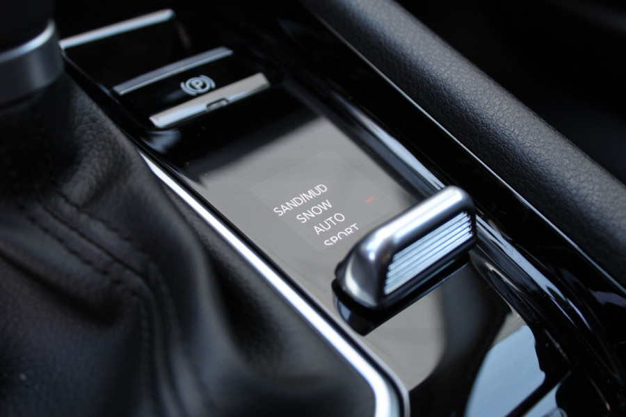 Jeep Compass 4xe 240 Plug-in Hybrid Electric Summit | Leder | Winterpack | Camera | Stoelverwarming/ventilatie | Compleet