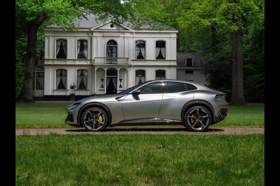 Ferrari Purosangue 6.5 V12 | Sanu Silver | Full Carbon | Alcantara interior