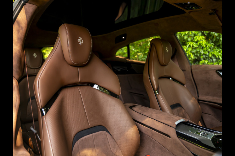 Ferrari Purosangue 6.5 V12 | Sanu Silver | Full Carbon | Alcantara interior