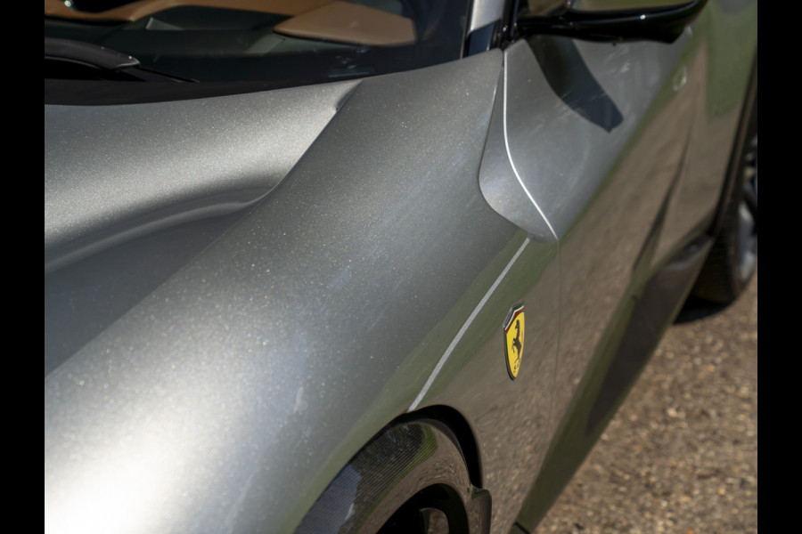 Ferrari Purosangue 6.5 V12 | Sanu Silver | Full Carbon | Alcantara interior