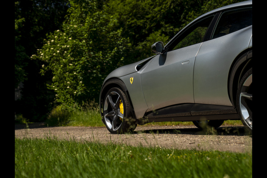 Ferrari Purosangue 6.5 V12 | Sanu Silver | Full Carbon | Alcantara interior