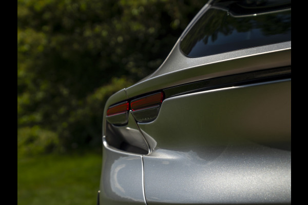 Ferrari Purosangue 6.5 V12 | Sanu Silver | Full Carbon | Alcantara interior