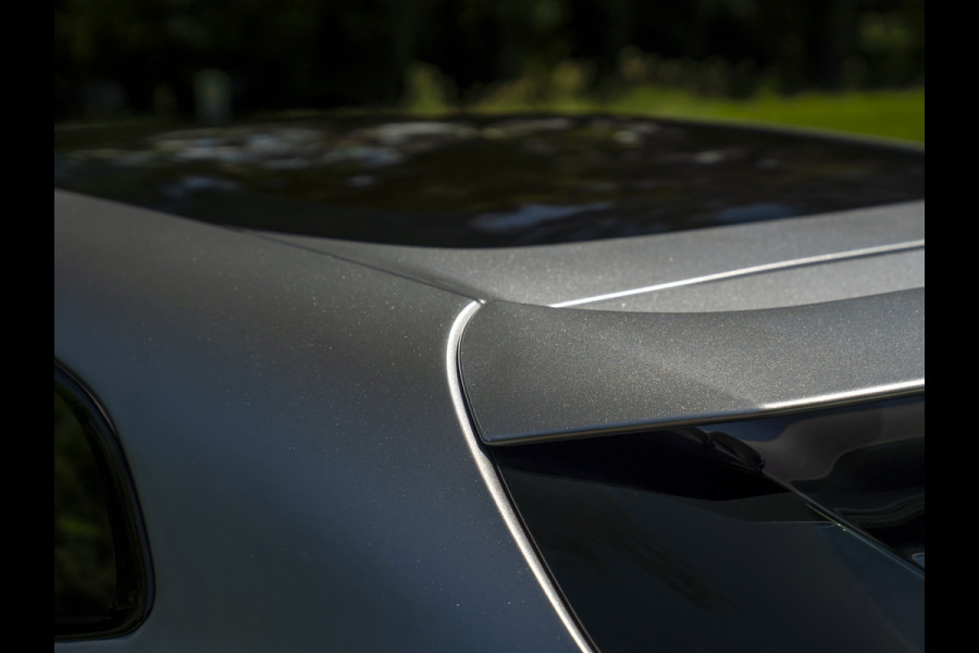 Ferrari Purosangue 6.5 V12 | Sanu Silver | Full Carbon | Alcantara interior