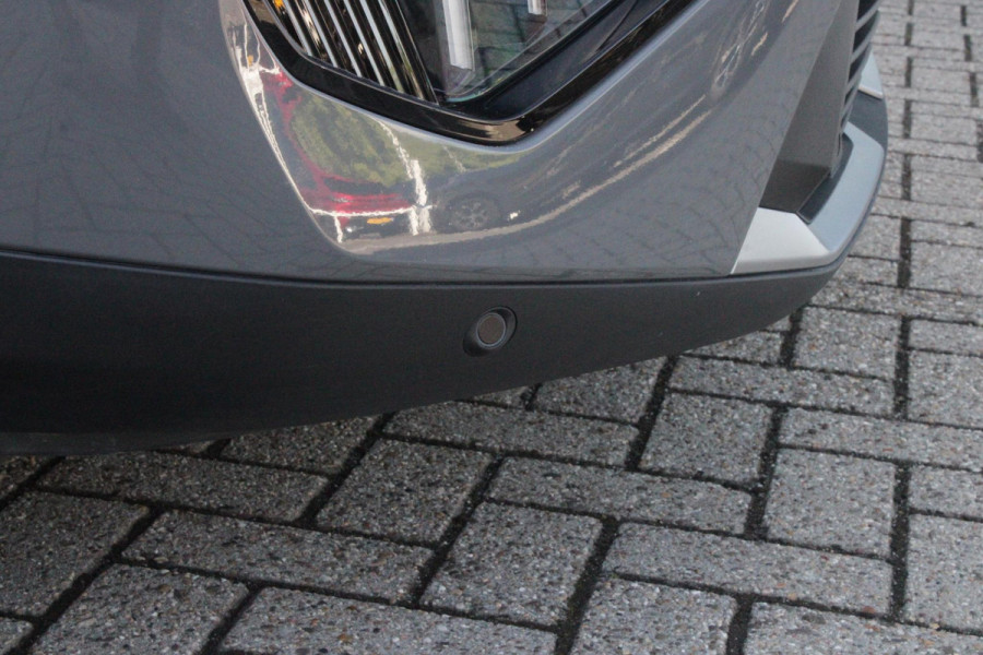Peugeot 2008 1.2 100PK ALLURE | DRAADLOZE APPLE CARPLAY/ANDROID AUTO | PARKEERSENSOREN VOOR + ACHTER | CRUISE CONTROL | DAB+ RADIO | CLIMATE CONTROL | 17" LICHTMETALEN VELGEN |