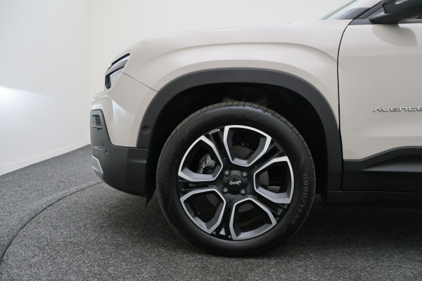 Jeep Avenger Summit 54 kWh Camera, Apple Carplay, LED, ACC, Dodehoeksensor, 18"