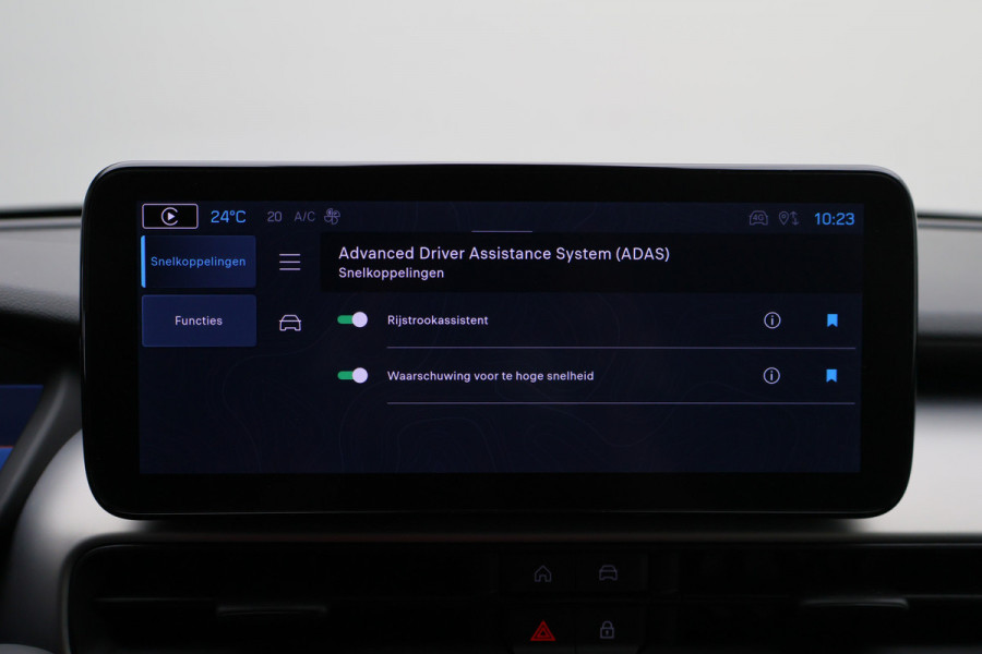 Jeep Avenger Summit 54 kWh Camera, Apple Carplay, LED, ACC, Dodehoeksensor, 18"