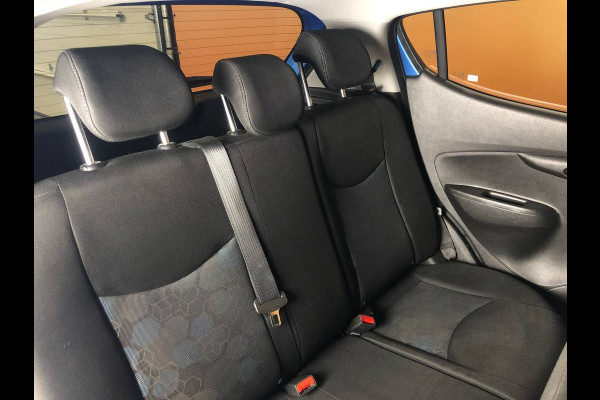 Opel KARL 1.0 Rocks Online Edition pdc | lmv | dakrails | stoel en stuurverw |