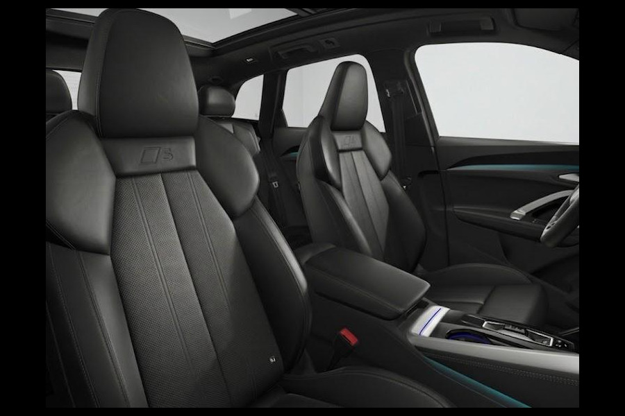 Audi Q5 S edition Competition e-hybrid 367 pk | MMI experience plus met B&O | Trekhaak, elektr. wegklapbaar | Panorama-glasdak | MMI bijrijdersdisplay |