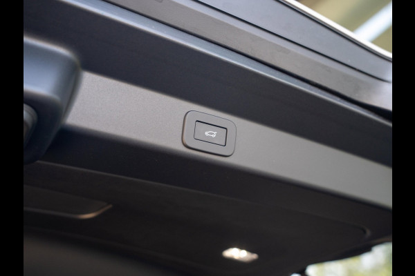 Land Rover Range Rover Sport 3.0 P460e Dynamic HSE / Pano / Softclose / Head up / Trekhaak