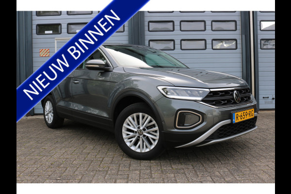Volkswagen T-Roc 1.0 TSI Life Virtual cockpit Navi Camera Led Privacy glass Bj:2022