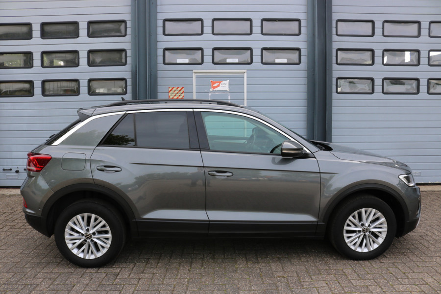 Volkswagen T-Roc 1.0 TSI Life Virtual cockpit Navi Camera Led Privacy glass Bj:2022