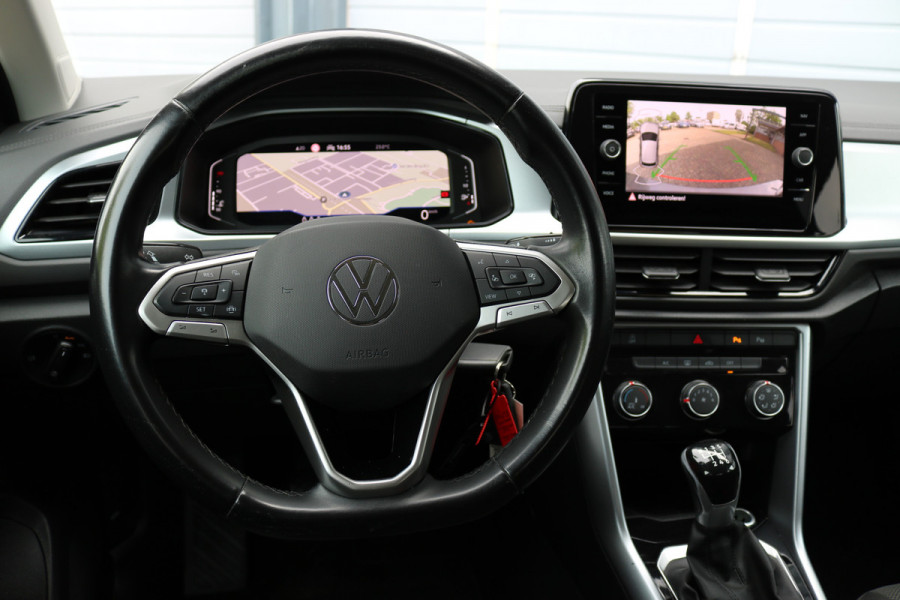 Volkswagen T-Roc 1.0 TSI Life Virtual cockpit Navi Camera Led Privacy glass Bj:2022