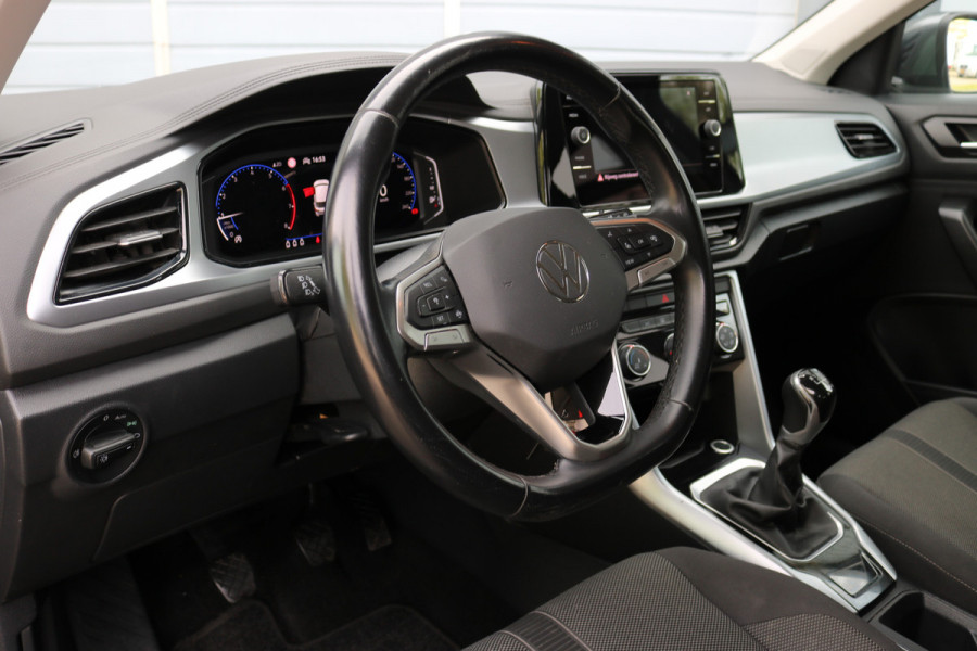 Volkswagen T-Roc 1.0 TSI Life Virtual cockpit Navi Camera Led Privacy glass Bj:2022