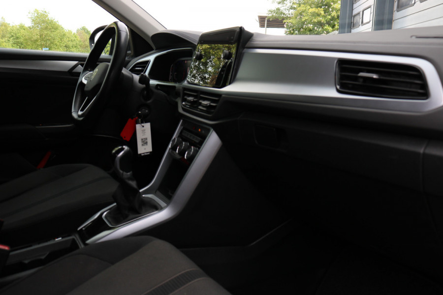 Volkswagen T-Roc 1.0 TSI Life Virtual cockpit Navi Camera Led Privacy glass Bj:2022