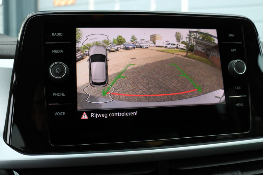Volkswagen T-Roc 1.0 TSI Life Virtual cockpit Navi Camera Led Privacy glass Bj:2022