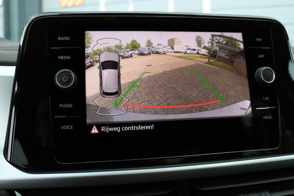 Volkswagen T-Roc 1.0 TSI Life Virtual cockpit Navi Camera Led Privacy glass Bj:2022