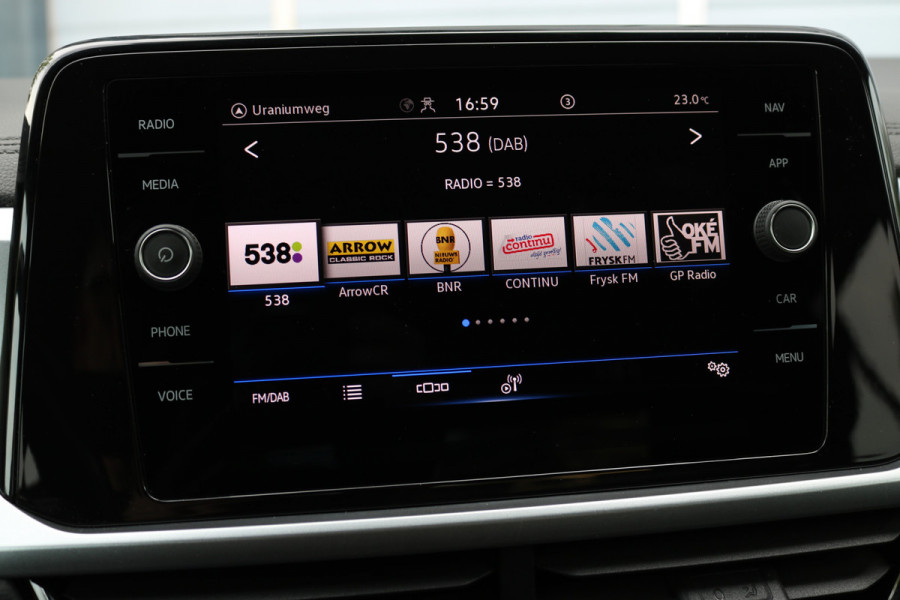 Volkswagen T-Roc 1.0 TSI Life Virtual cockpit Navi Camera Led Privacy glass Bj:2022