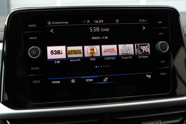 Volkswagen T-Roc 1.0 TSI Life Virtual cockpit Navi Camera Led Privacy glass Bj:2022