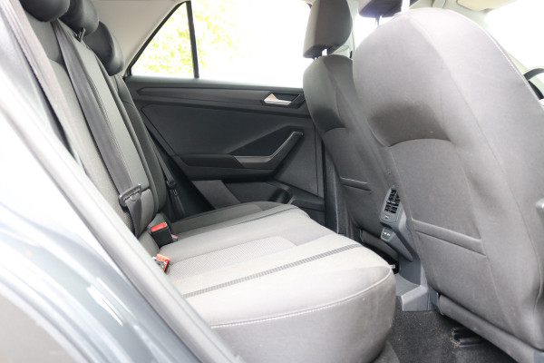 Volkswagen T-Roc 1.0 TSI Life Virtual cockpit Navi Camera Led Privacy glass Bj:2022