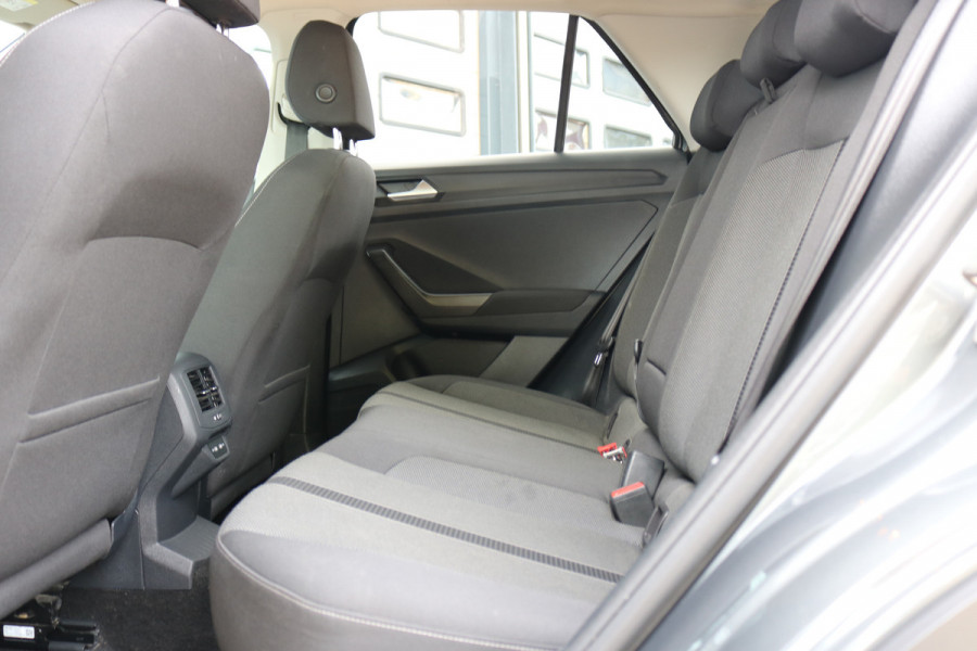 Volkswagen T-Roc 1.0 TSI Life Virtual cockpit Navi Camera Led Privacy glass Bj:2022