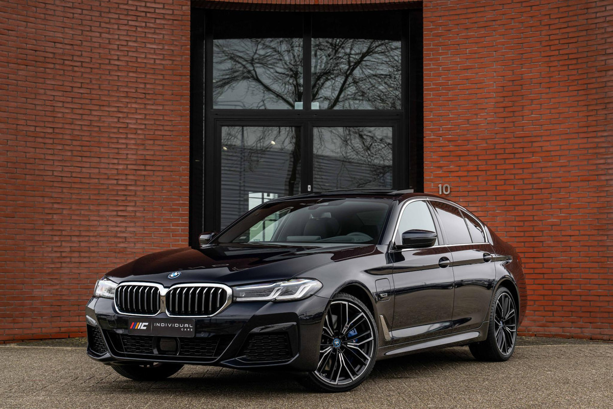 BMW 5 Serie 545e xDrive 394pk M-Sport CoPilot Laser 15.333km !