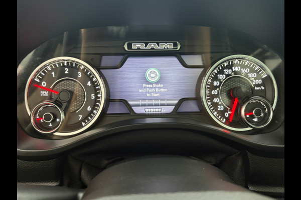 Dodge Ram 1500 5.7 V8 Widebody Full Options incl LPG deksel White Edition