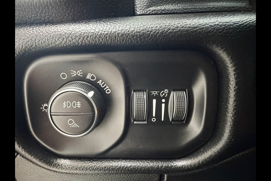 Dodge Ram 1500 5.7 V8 Widebody Full Options incl LPG deksel White Edition