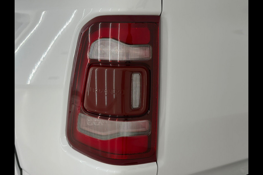 Dodge Ram 1500 5.7 V8 Widebody Full Options incl LPG deksel White Edition