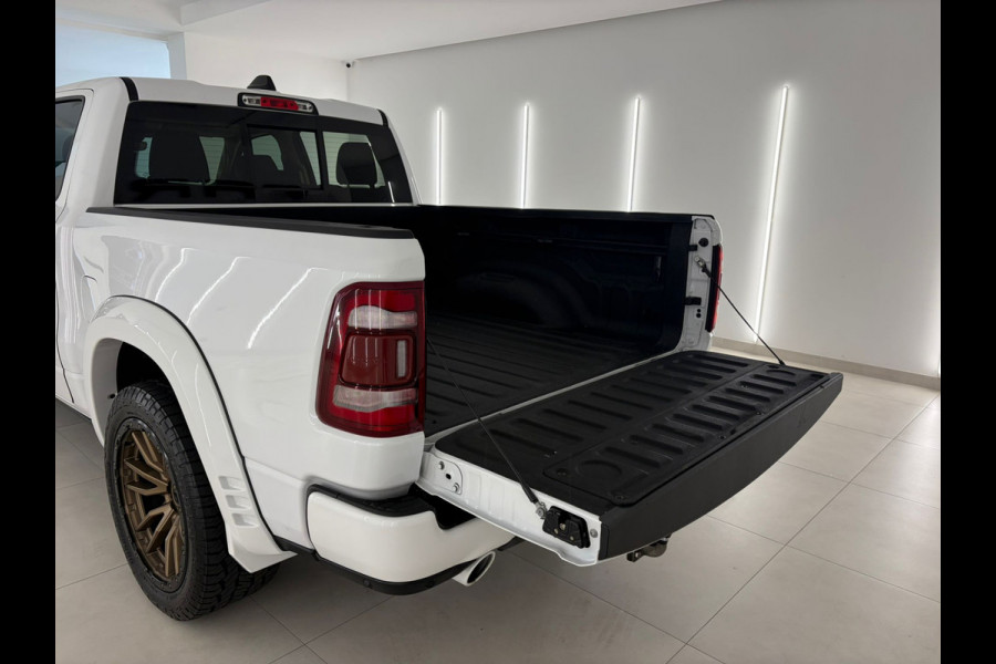 Dodge Ram 1500 5.7 V8 Widebody Full Options incl LPG deksel White Edition