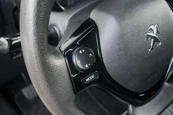 Peugeot 108 1.0 e-VTi Active Premium NL-auto [ Airco Bluetooth LED-dagrijverlichting Centrale Vergrendeling Elektrische Ramen ]